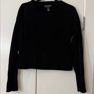 Revamped Women's Classic Black Cropped Crew Neck Sweater